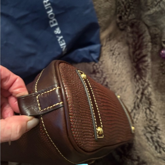 Dooney & Bourke Textured Brown Leather Bag and Wallet - Picture 11 of 12